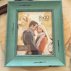 Green tree 8” x 10”metal picture frame